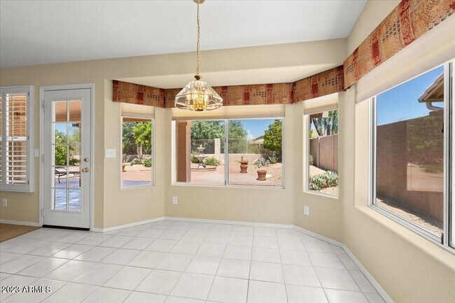 Building Photo - 4326 E Rancho Tierra Dr