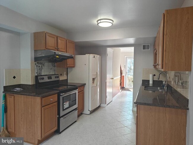 Building Photo - 6861 Brian Michael Ct