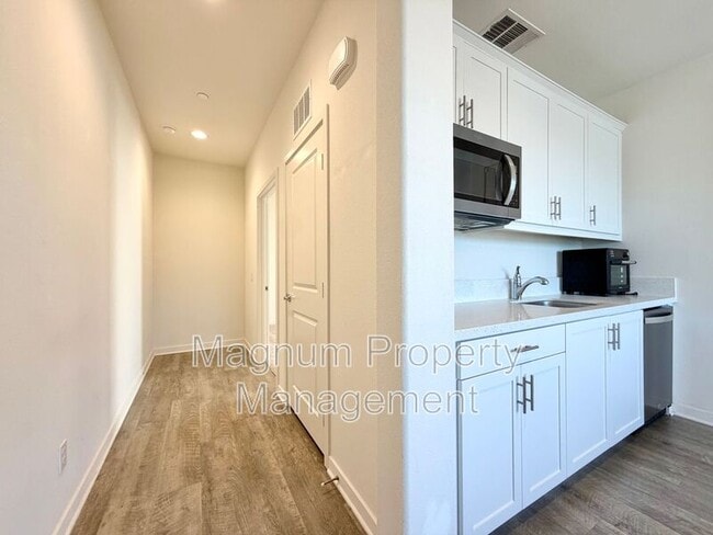 Building Photo - 30411 Ridgecrest Rd