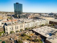 Building Photo - 530 S Hewitt St