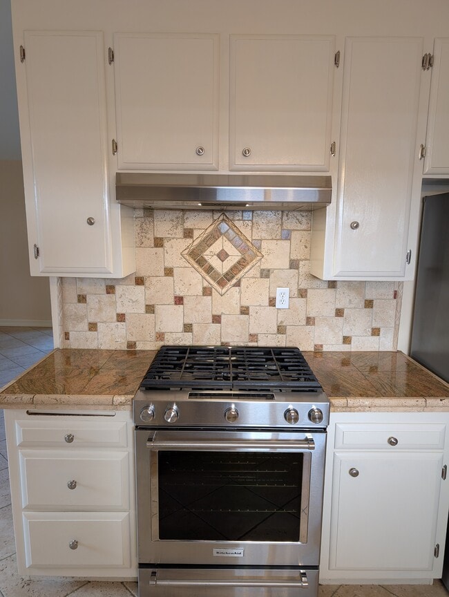 Building Photo - 27124 Cabrera Ave