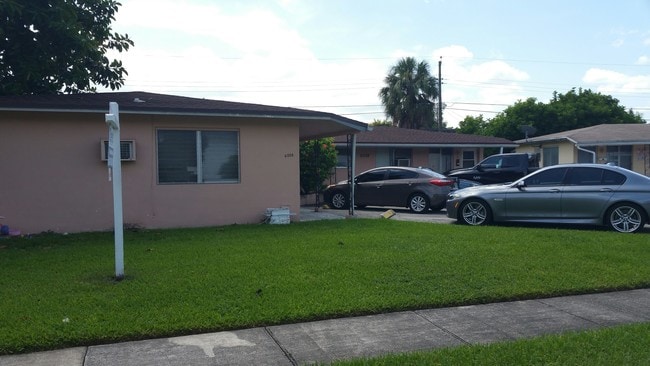 Building Photo - 6008 NW 10 St Margate, FL 33063