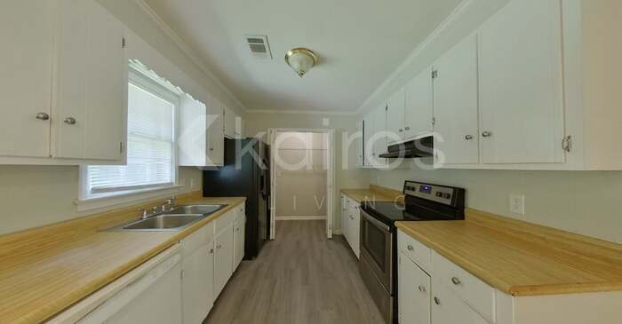 Building Photo - 6922 43rd St