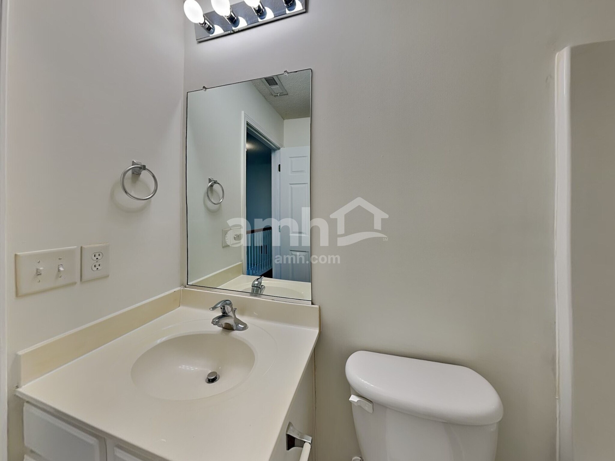 Building Photo - 539 Rockbridge Dr