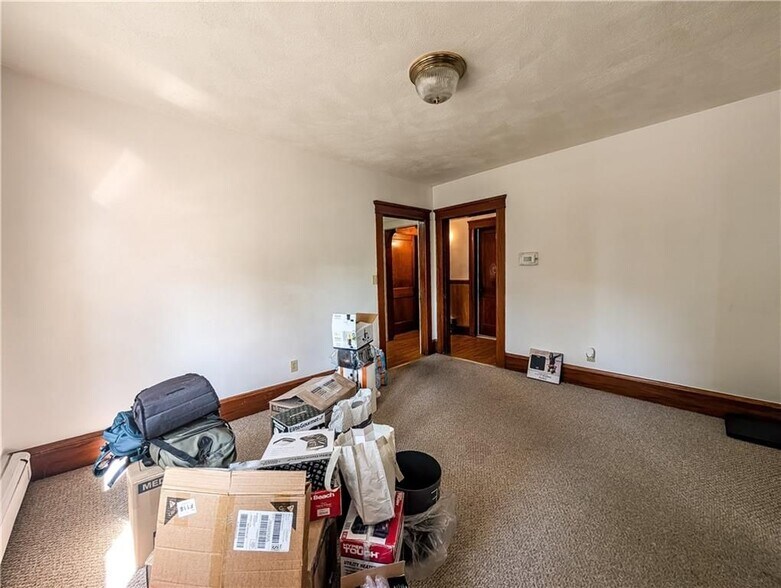 Building Photo - 1423 Manville Rd
