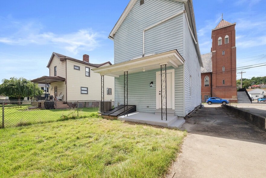 Building Photo - 503 3rd Ave