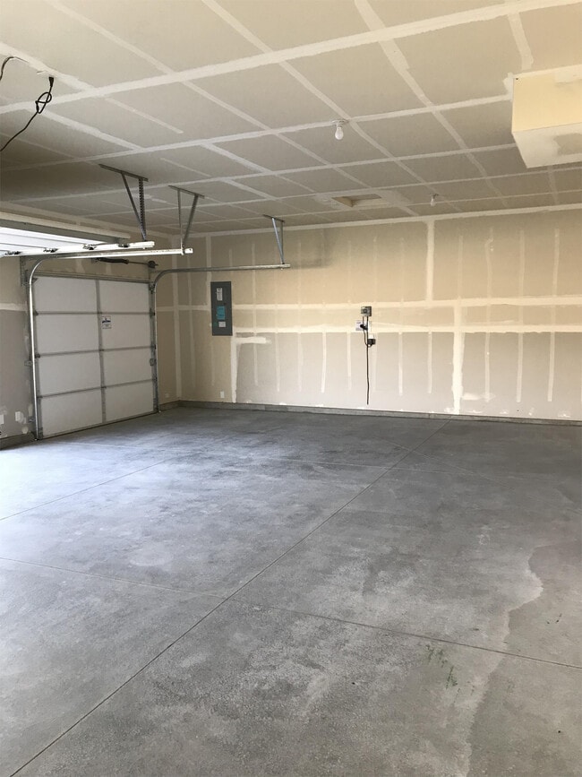 Building Photo - 6705 E Thornton St