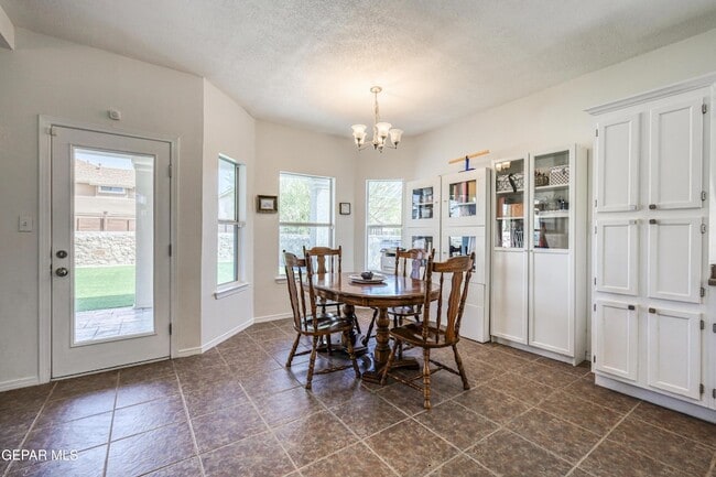 Building Photo - 10904 Duster Dr