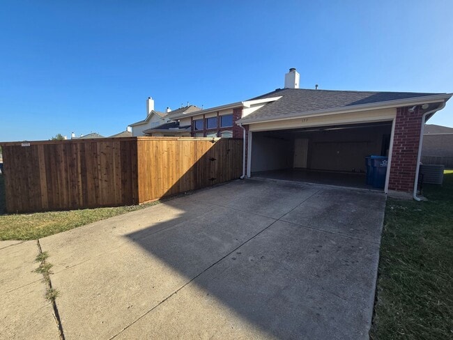 Building Photo - 132 Brookshore Dr