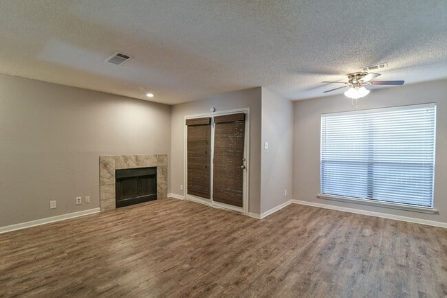 Building Photo - Affordable 2 bedroom in North Arlington