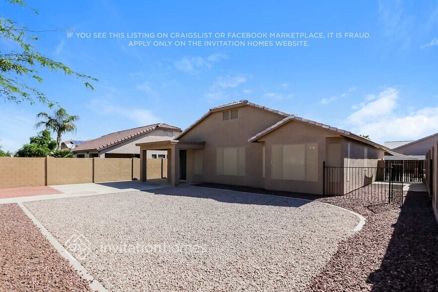 Building Photo - 7120 S 24th Ln