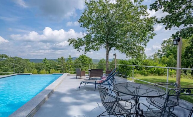 Building Photo - The Eagles Nest