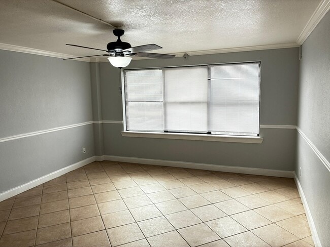 Building Photo - 311 W Ashley St