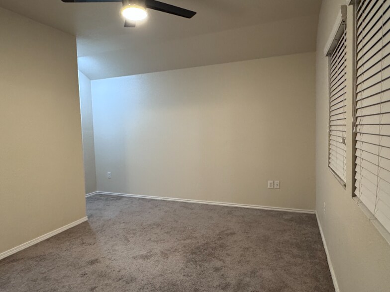 Building Photo - 3801 Black Granite Dr