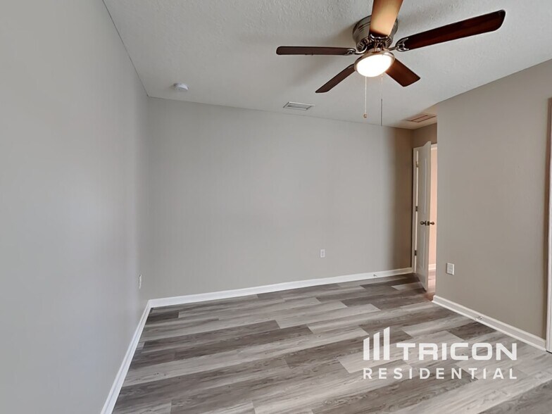 Building Photo - 3213 Hidden Meadows Ct