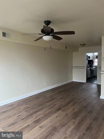 Building Photo - 59 Galveston Pl SW