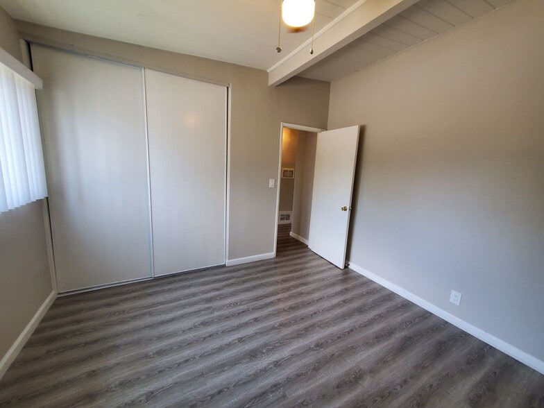 Building Photo - 4133 La Crescenta Ave