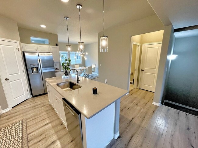 Building Photo - 7870 Bone Crk Pt