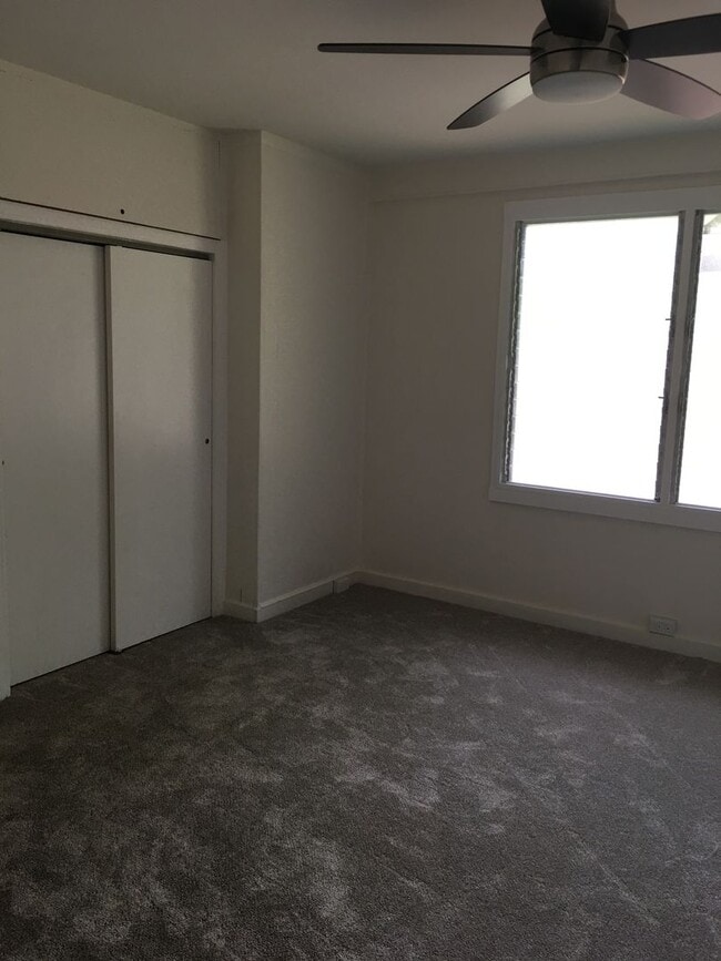 Building Photo - Completely renovated 3 bedroom 2 bath Wahi...