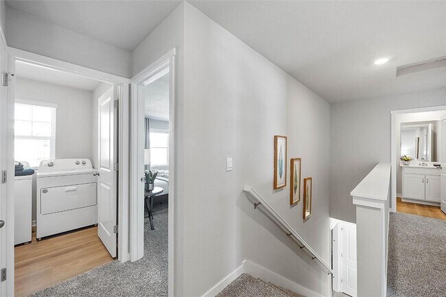 Building Photo - 353 Juniper Dr