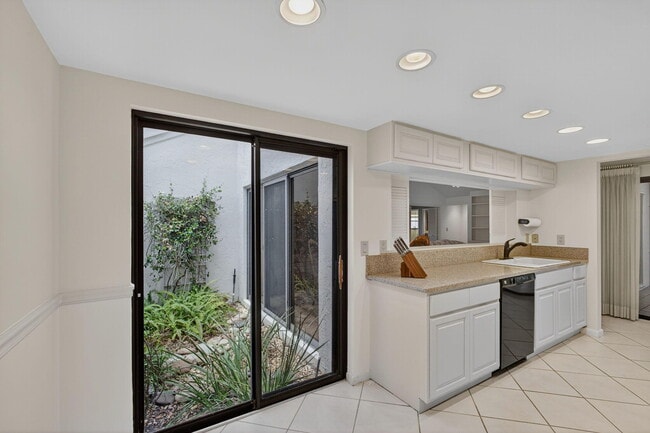 Building Photo - 17001 Freshwind Cir