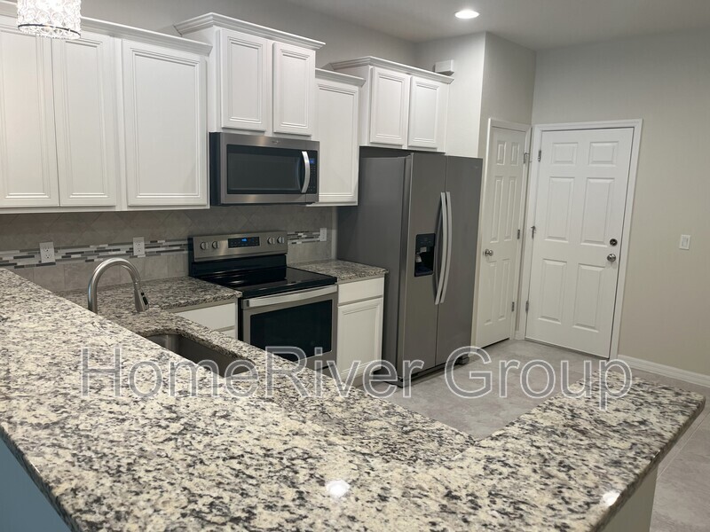 Building Photo - 1025 Pavia Dr