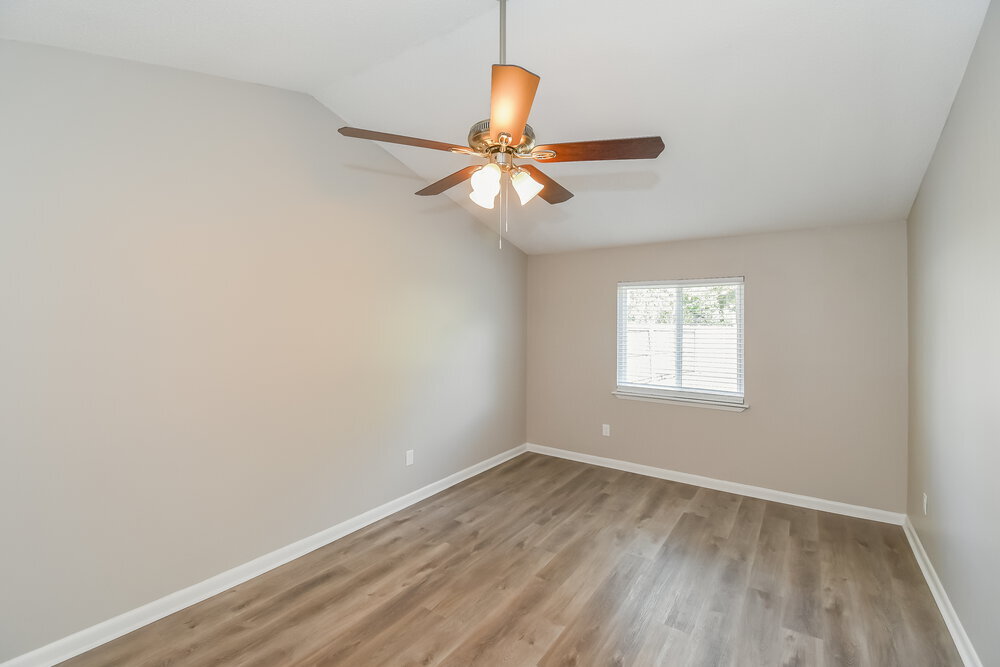 Building Photo - 3813 Tree Lake Dr