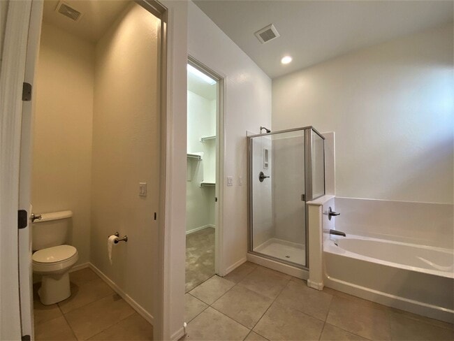 Building Photo - 6209 E Bower Ln