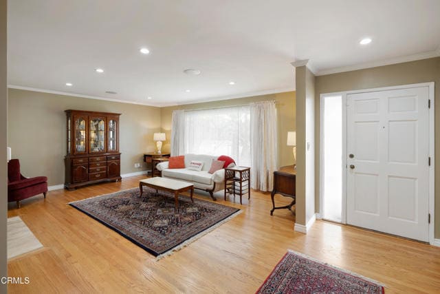 Building Photo - 142 W Santa Anita Terrace