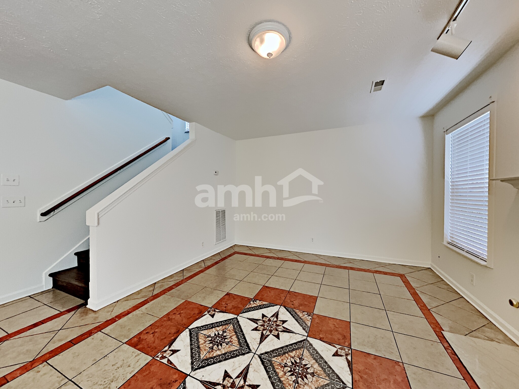 Building Photo - 2425 Edencrest Dr