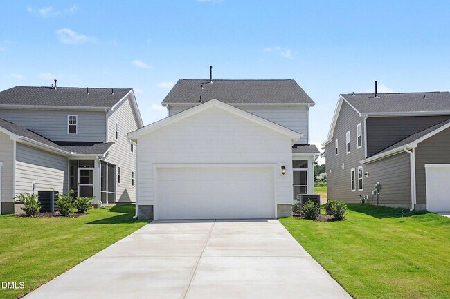 Building Photo - 321 Golden Trce Dr