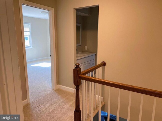 Building Photo - 3707 Moss Brooke Ct