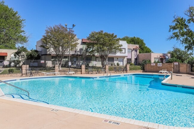 Primary Photo - $250 OFF first months rent!!! 3 bedroom 2....