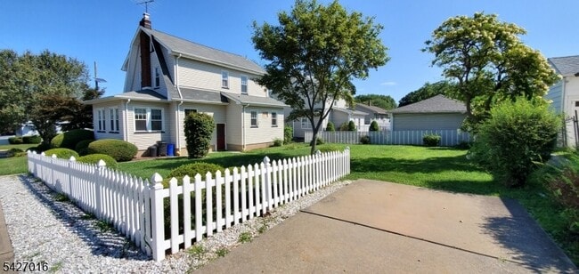 Building Photo - 54 Park Ave