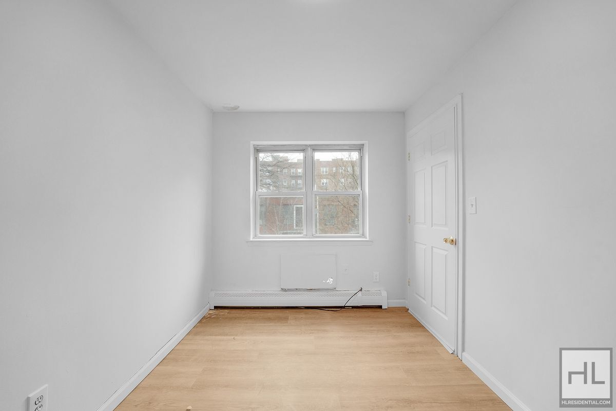 Building Photo - 72 DRIVE