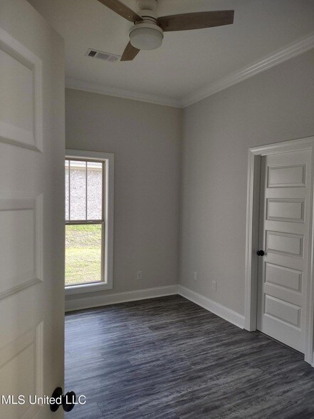 Building Photo - 843 Long Leaf Cir