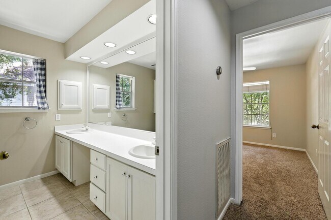 Building Photo - 263 S Crimson Clover Ct