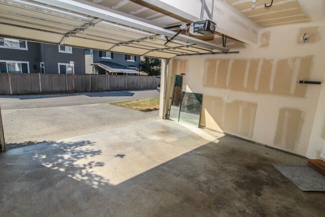 Building Photo - 319 204th St SE