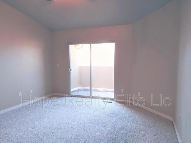 Building Photo - 1555 Promontory Bluff View
