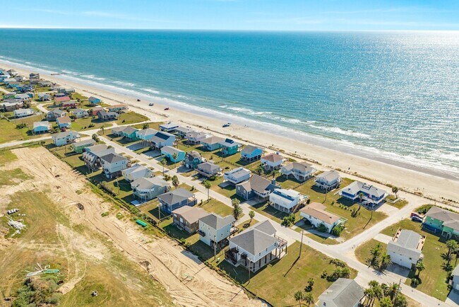 Building Photo - 12940 John Reynolds Rd