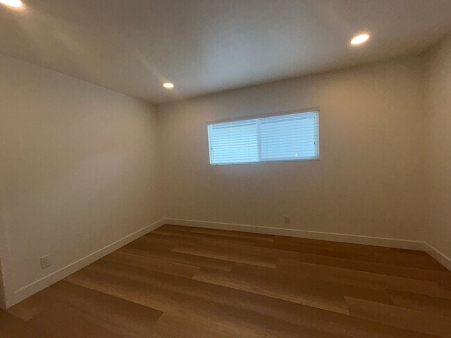 Building Photo - Beautiful newly renovated 3-bedroom, 2-bath home available now in Westminster!