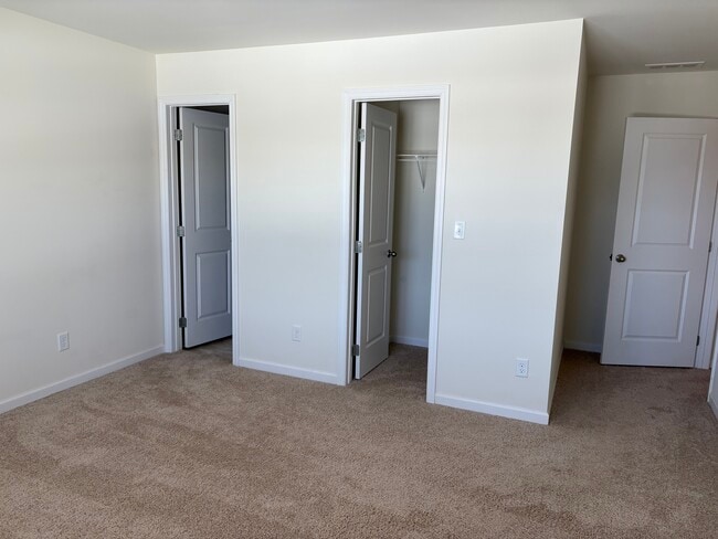 Building Photo - 4045 Bentwood Cove Dr