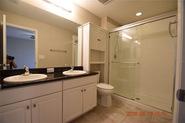 Building Photo - 7031 Woodchase Glen Dr