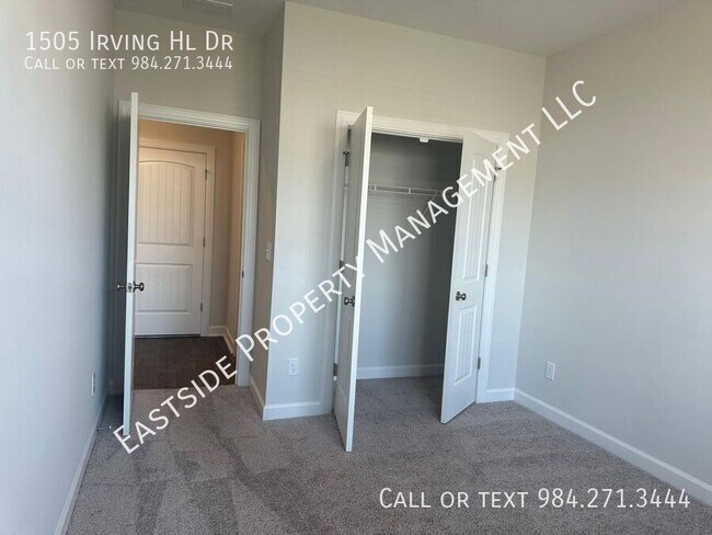 Building Photo - 1505 Irving Hl Dr