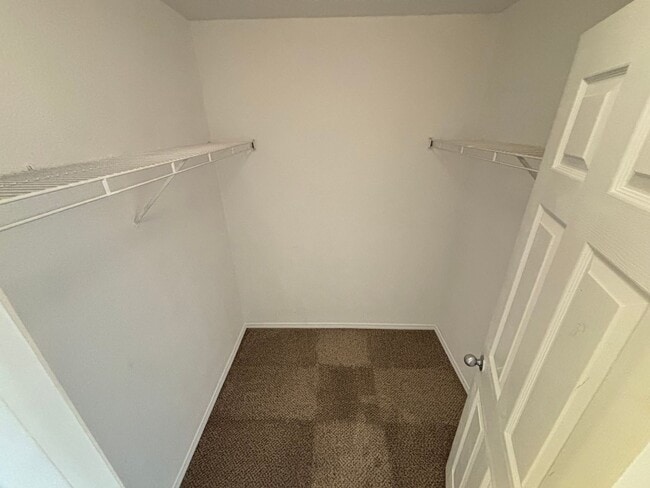 Building Photo - Beautiful 2Bed/2Bath home located in the C...