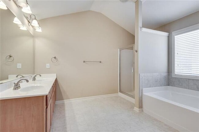 Building Photo - 2318 Brynfield Cove