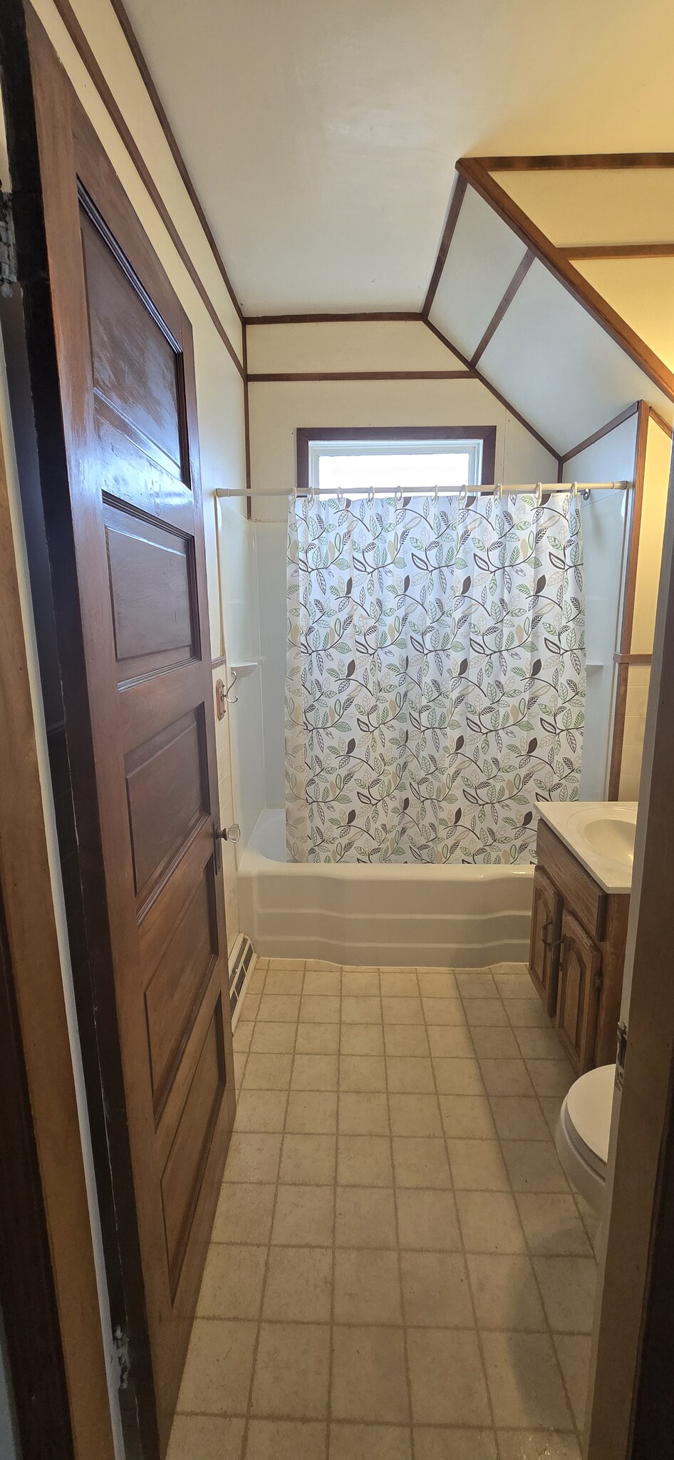 Building Photo - 161 Thayer St