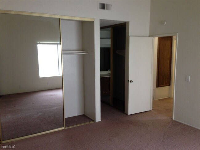 Building Photo - 1526 Granite Hills Dr