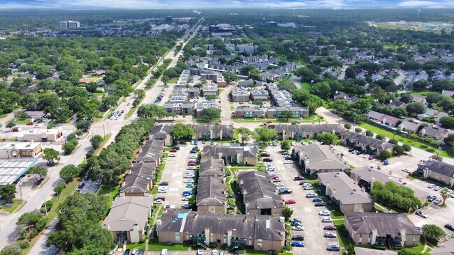 Building Photo - 1500 Bay Area Blvd