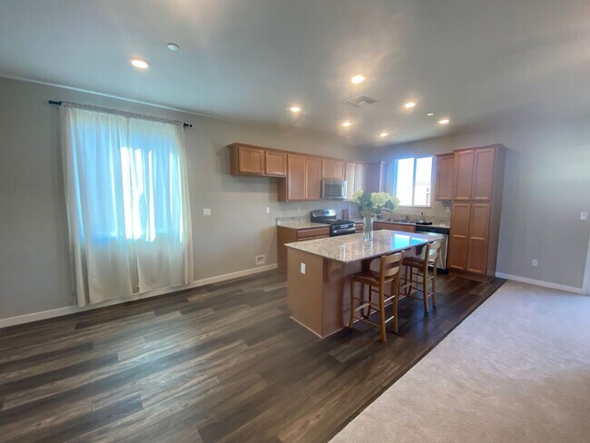 Building Photo - Like Brand New 3 Bed 2 Bath Home FOR RENT!